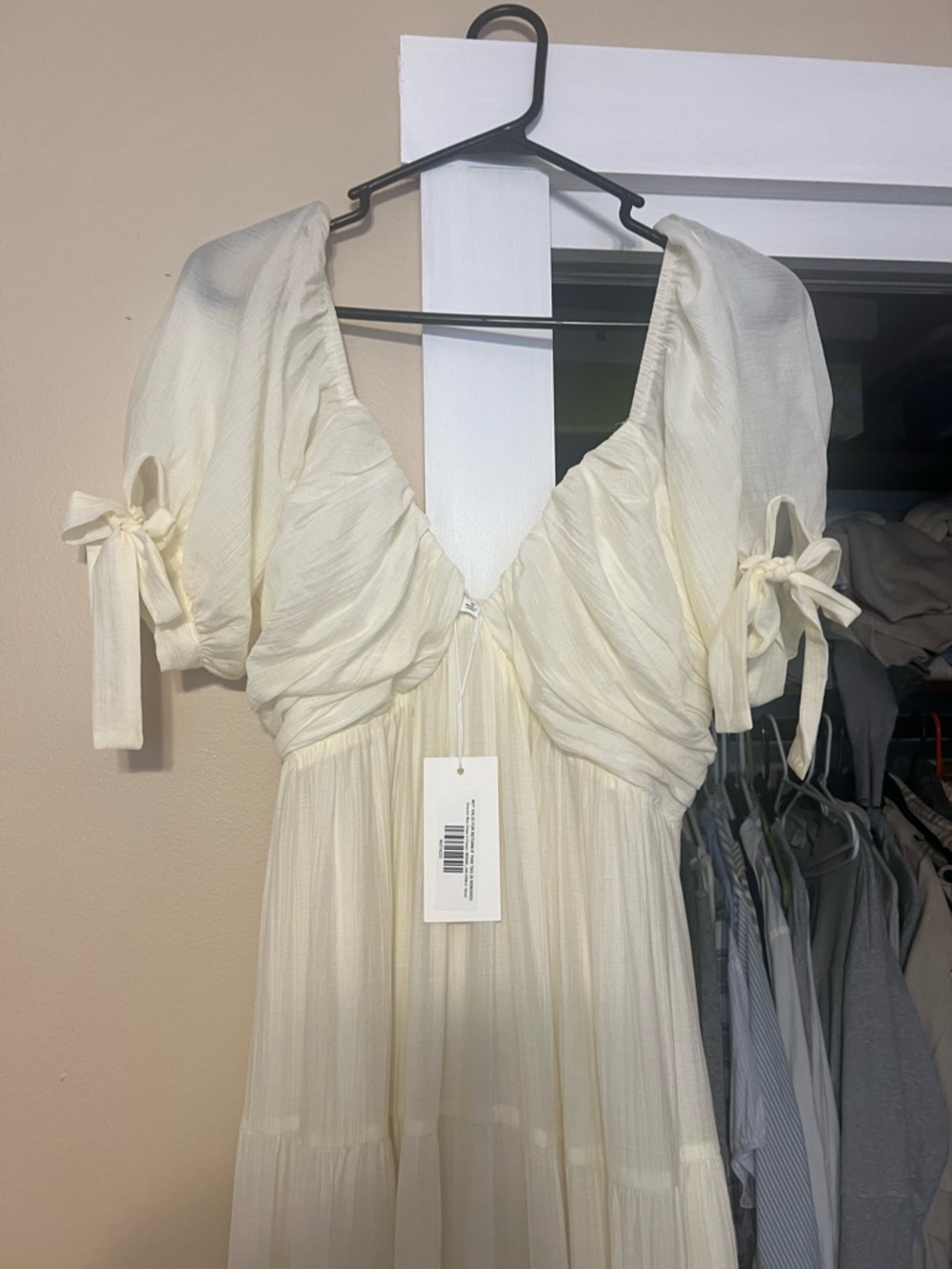 Grayson Maxi Dress in Cream - Bump Friendly - Picture 4 of 8